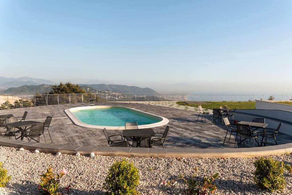 Appartamento Emma Con Piscina - Vista Mare"Tenuta Croce" Салерно Экстерьер фото